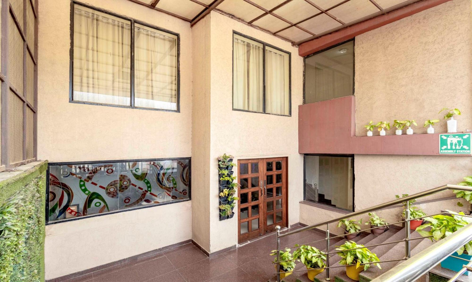 Treebo Maurice Hotel Baddi Exterior photo